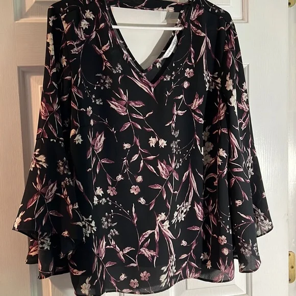 Pretty black with purples blouse - Picture 1 of 5